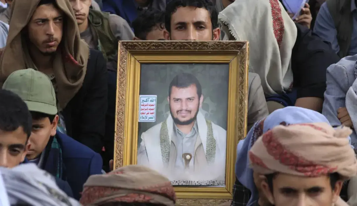 مليشيا الحوثي توسع من انتهكاتها ضد اليمنيين والجبا...