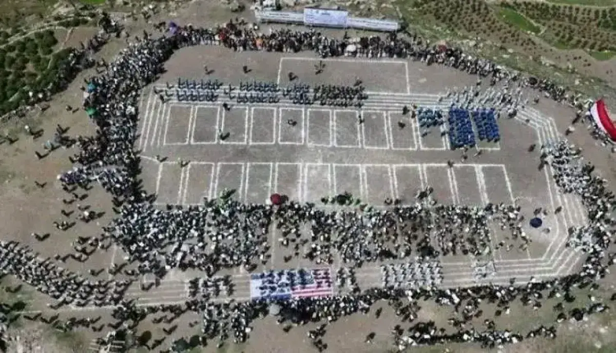 (معك يا فدغم ) .. الحوثيون يختطفون 20 طالباً في صع...