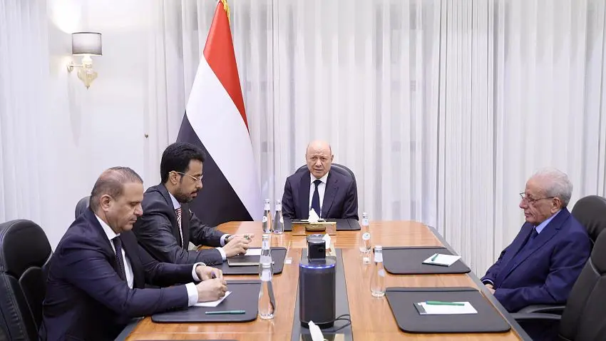 خلال لقائه بهيئة التشاور والمصالحة العليمي يدعو لت...