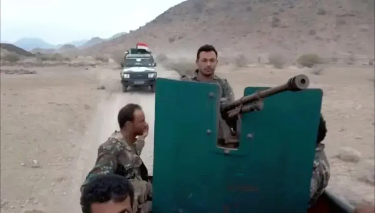 أمن الوازعية يلاحق عناصر تخريبية خطفت جنوداً ونهبت...