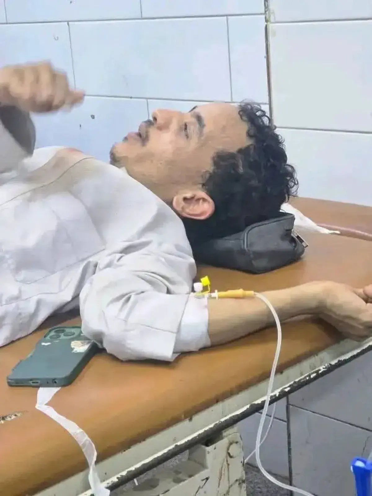 اعتداء على مصور أمام مقر أممي في عدن والأمن يطلق ا...