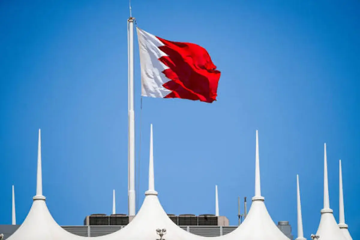 البحرين تعلن إحباط هجمات إيرانية بالصواريخ والمسيّ...