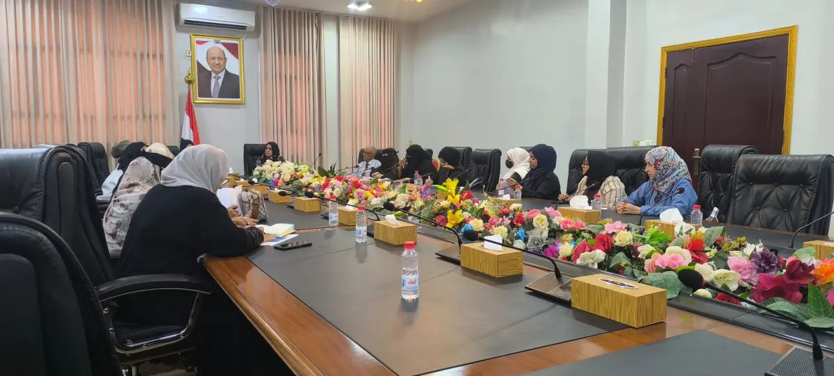 وزيرة الدولة لشؤون المرأة تناقش تعزيز التنسيق المؤ...