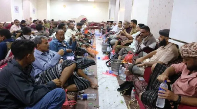 عاجل | لقاء قبلي حاشد لأبناء ردفان في عدن يمهل الس...