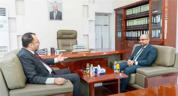 اجتماع مشترك بين وزارتي الكهرباء والطاقة والاتصالا...