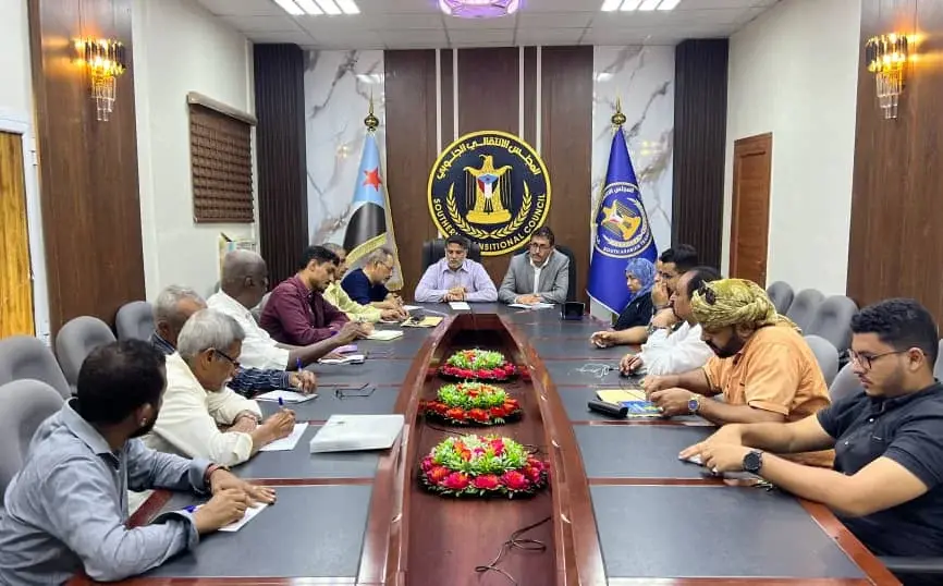 انتقالي العاصمة عدن يعقد اجتماعاً استثنائياً مع فر...