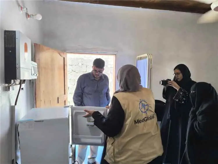 الوكيل المساعد لقطاع السكان يطلع على خدمات العيادات الصديقة للمرأة في مديرية البريقة بعدن