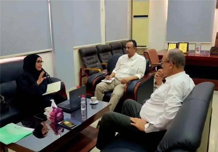عدن.. السباعي والشعبي يدشنان خطة تفعيل المشاركة ال...