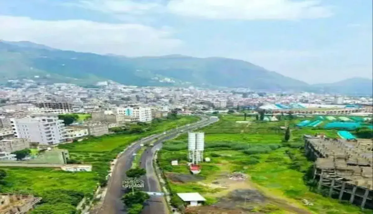 في إب | الحوثي يمنع بناء مسجد بالمخادر .. تبرعات ا...