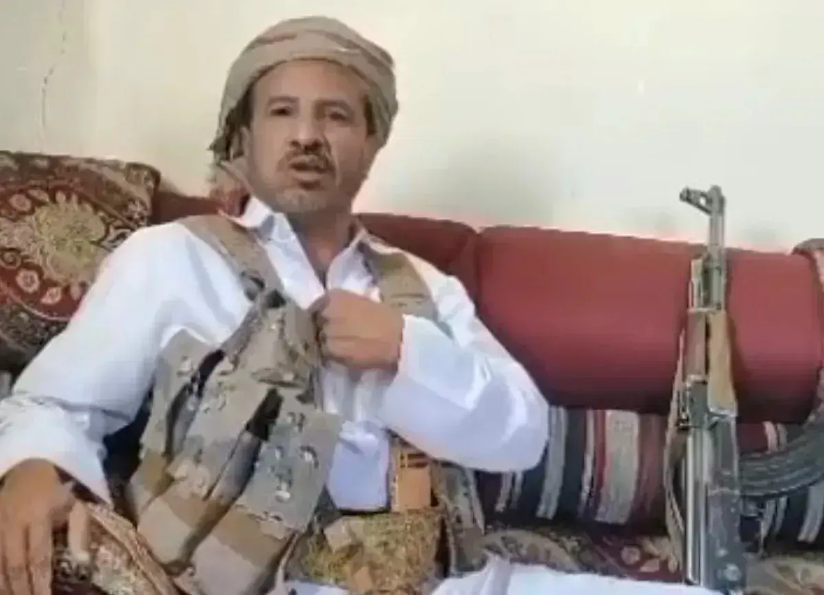إب.. مليشيا الحوثي تختطف سائق باص بسبب عبارة "الشي...