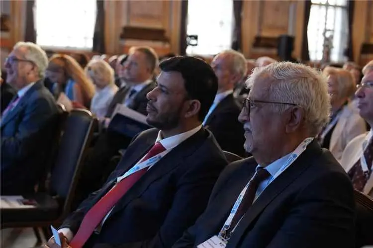 د.عبدالله العليمي يشارك في أعمال مؤتمر لندن 2026 و...