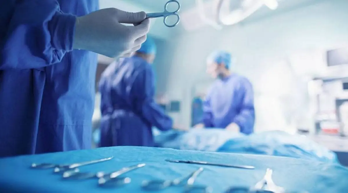 موجة الحر تقتحم المستشفيات في بريطانيا وتعطل العمليات