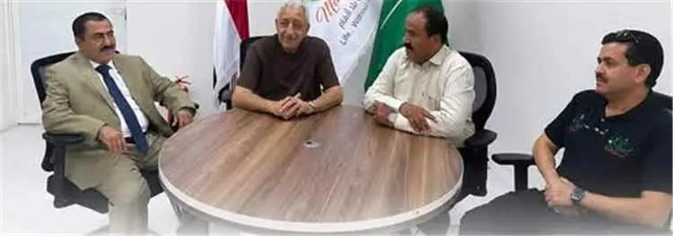 محافظ حجة يطلع على إنجازات مشروع "مسام" في تطهير ا...