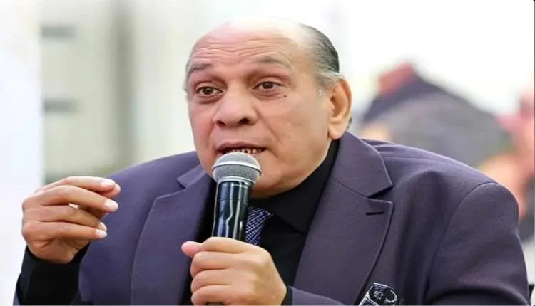 منير مكرم يكشف حقيقة الأزمة التي جمعته بنجله داخل نادي المهن التمثيلية