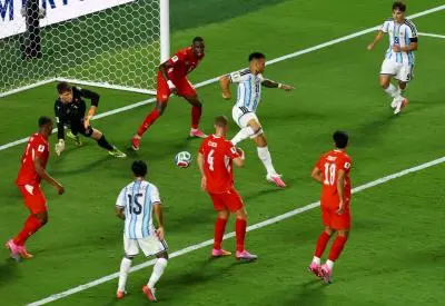 الأرجنتين تكمل نصف نهائي المونديال بفوز صعب على سو...