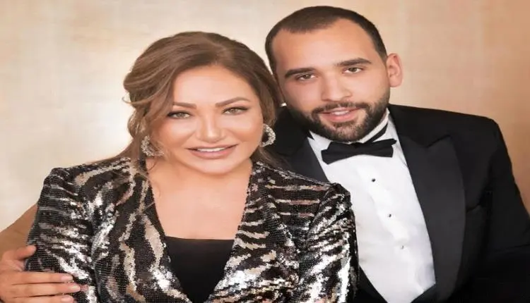 ليلى علوي تحسم موقف نجلها خالد من دخول الوسط الفني