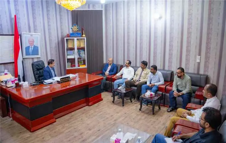 محافظ شبوة يطلع على تقرير اولي عن  تنفيذ أول مسح م...
