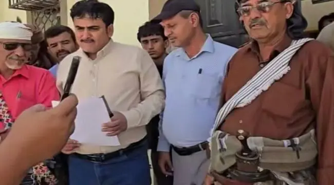 دعوى قضائية ضد رشاد العليمي ووفد التفاوض لوقف الإف...