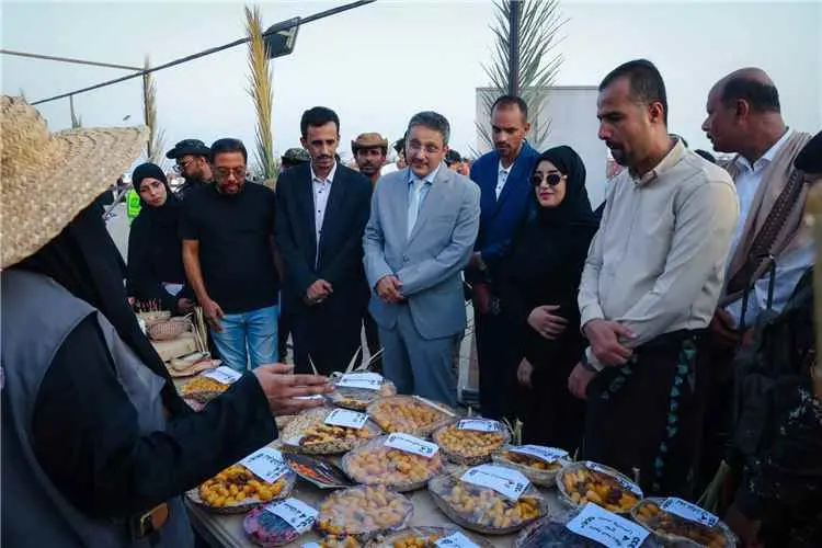 الوزير دماج يدشن القرية التراثية وكرنفال القوافل الثقافية ضمن فعاليات موسم البلدة السياحي 2026