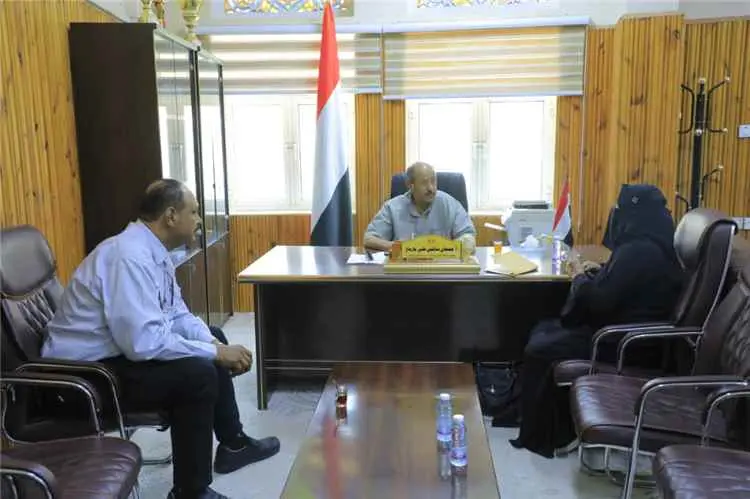 وكيل حضرموت يناقش تطوير منظومة عدالة الأحداث ويؤكد...