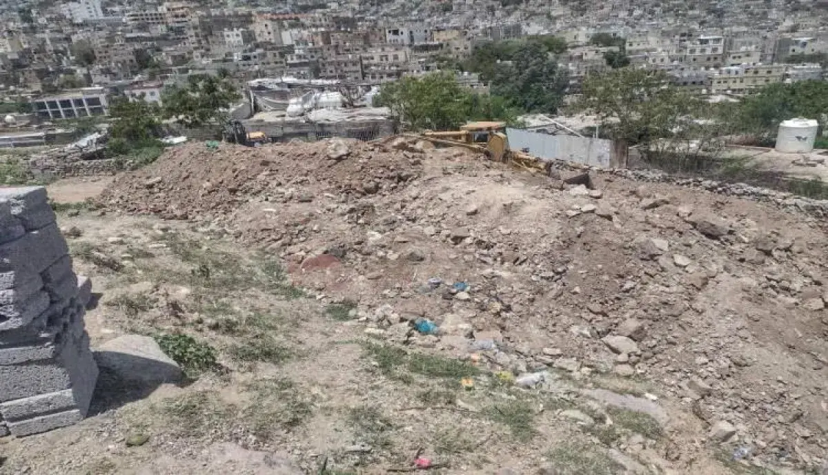 في تعز | استمرار التعدي على مقر المؤتمر بالمدينة .. أعمال بناء جديدة تتحدى المطالبات بوقفها