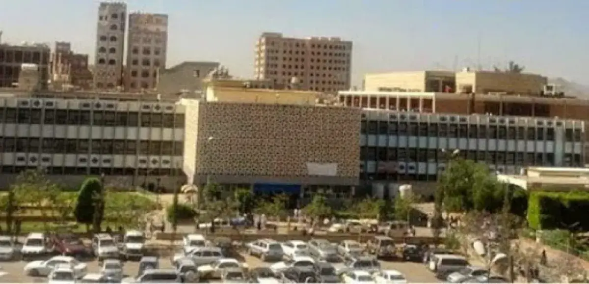 همجية الحوثي تطال أصحاب الرسالة الإنسانية.. مليشيا الحوثي تعتدي على طبيب داخل مستشفى الثورة بصنعاء