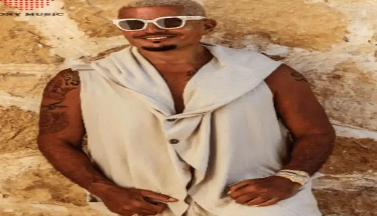 ساعات عمرو دياب الفاخرة في بوستر ألبومه الجديد تخط...