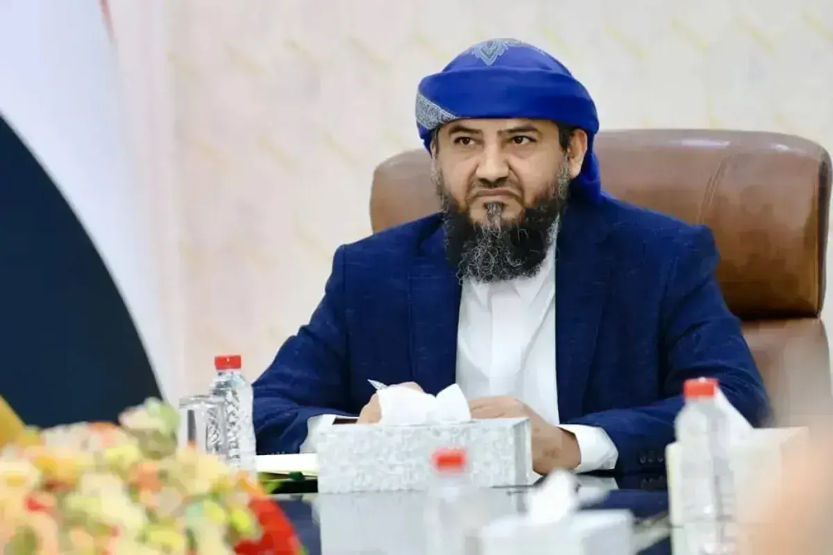 المحرمي: السلام العادل أو حسم المعركة.. والشرعية تمد يدها للمواطنين