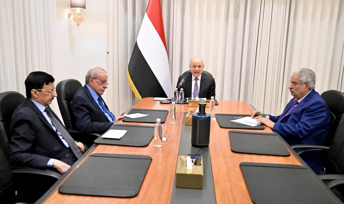 رئيس مجلس القيادة: الدولة تمضي بثقة لحماية السيادة...