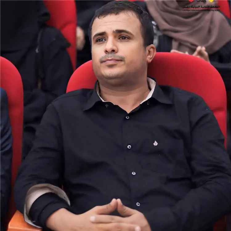 عبدالرحمن انيس: هيئة الطيران المدني متواطئة مع الحوثيين