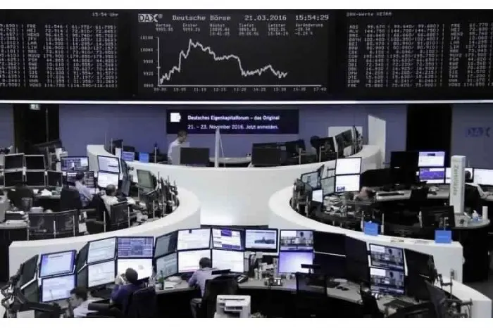 تراجع الأسهم الأوروبية بضغط من البورصة البريطانية