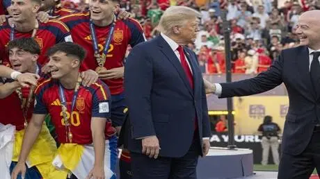 فيفا تستبعد ترامب من الصورة الرسمية لتتويج إسبانيا...