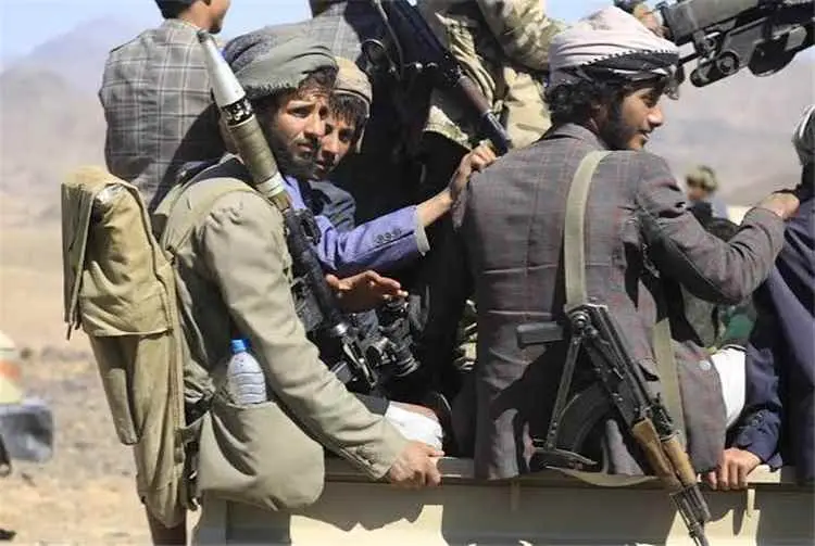 الحوثيون يوسّعون الجبايات لتمويل المجهود الحربي