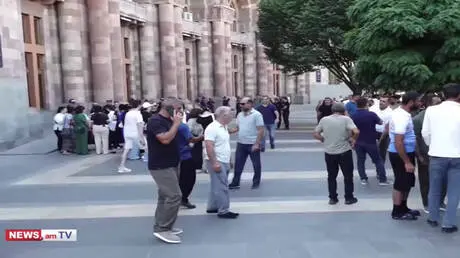 يريفان.. احتجاج مربي الأسماك على ممارسات الحكومة ا...