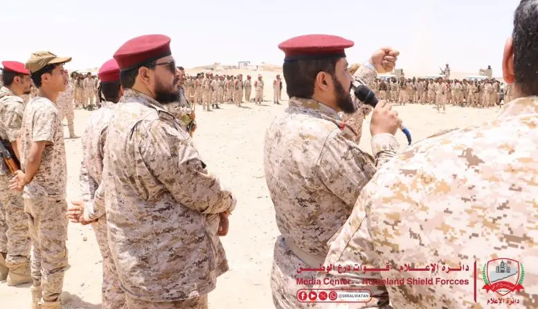 قائد الفرقة الثالثة بقوات درع الوطن يدعو إلى رفع ا...