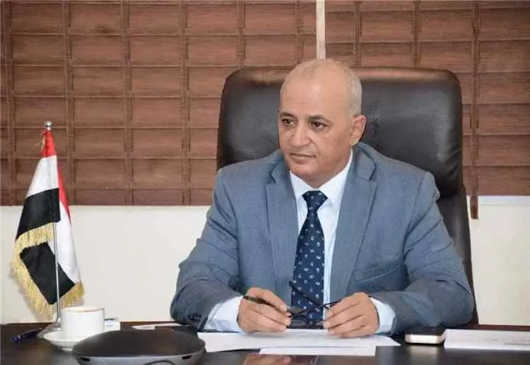 وزير المياه والبيئة يشيد بمضامين البيان الصادر عن رئيس مجلس القيادة الرئاسي ويؤكد أن اشادته اتت من منطلق المسؤولية الوطنية