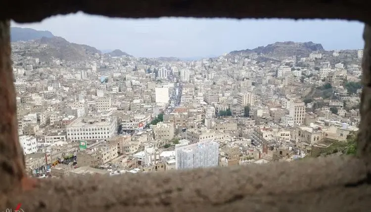 رجل أعمال يكشف فضيحة مكتب ضرائب تعز التي رفعت الأس...