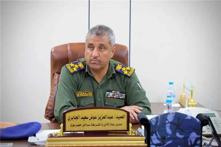العميد الجابري يناقش مع لجنة ضباط الشرطة قضية السط...