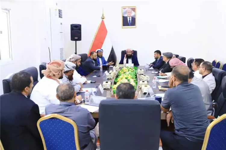 وزارة الاوقاف تناقش دور قطاعاتها في مساندة معركة ا...