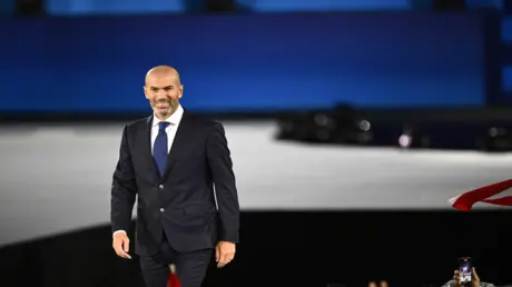 "ليكيب" تكشف موعد تقديم زين الدين زيدان مدربا لفرن...
