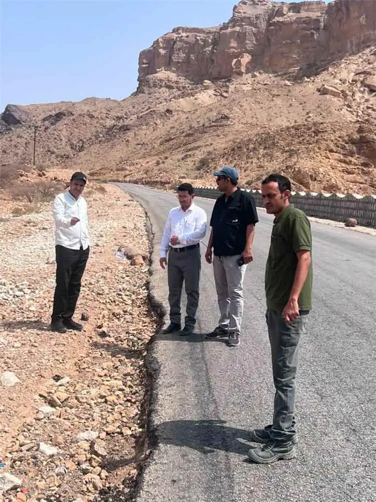 مؤسسة الطرق وصندوق صيانة الطرق بشبوة ينفذان نزولًا...