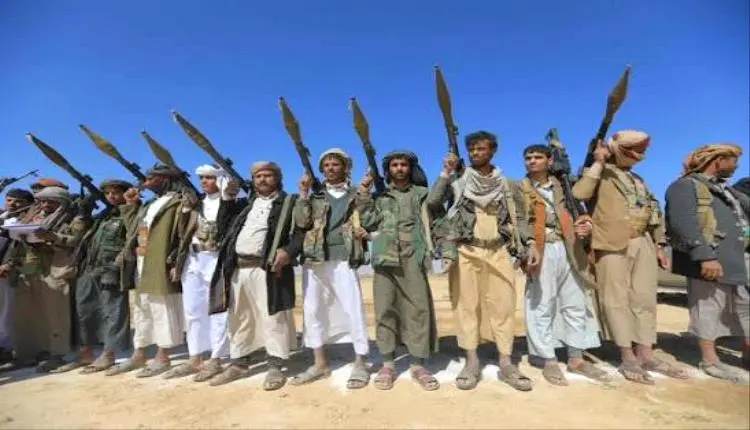 الحوثي يعلن استهداف ناقلتي نفط سعوديتين بصواريخ با...