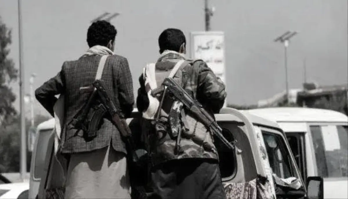 قوة حوثية تقتحم منزل شيخ قبلي في صنعاء وتقتاده إلى...