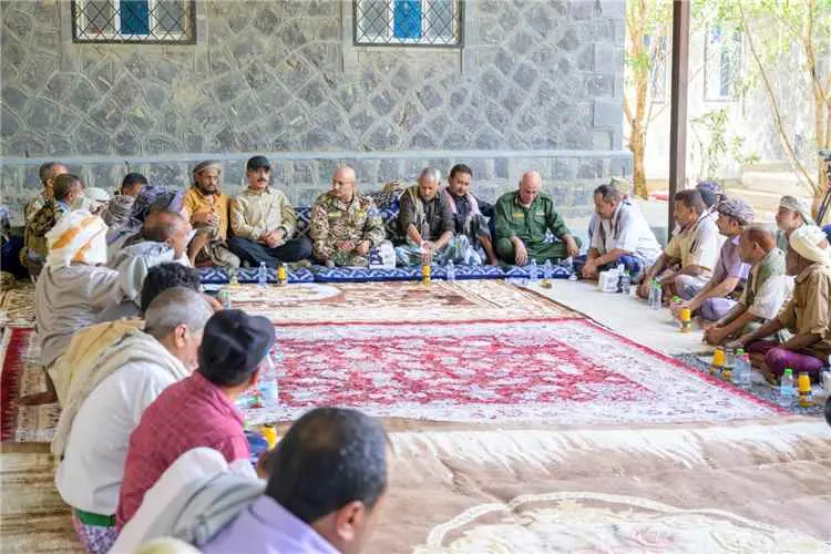 طارق صالح: ميليشيا الحوثي تحاول جر اليمن إلى معارك...