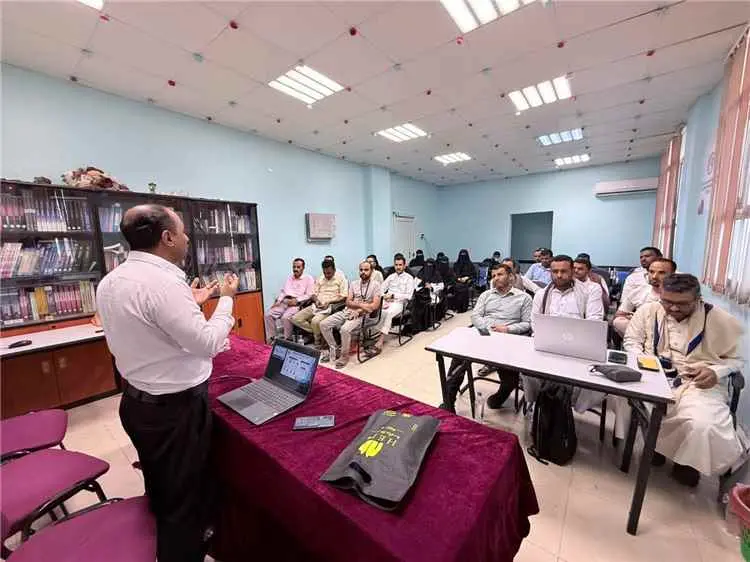 122 موظفاً حكومياً يختتمون برامج تدريبية بمأرب لتع...