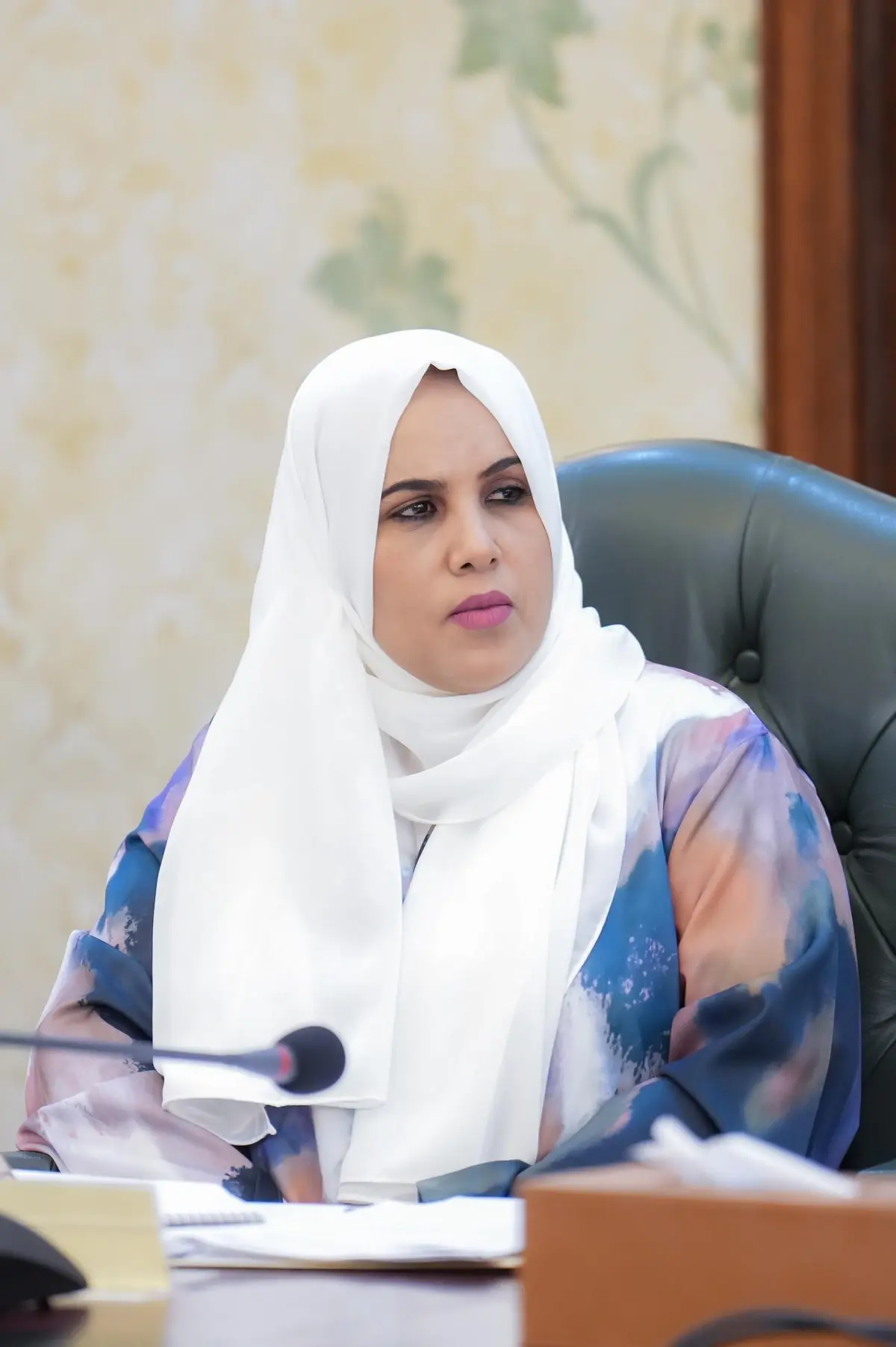 فريق عمل وزير الدولة لشؤون المرأة يهنئ الدكتورة عه...