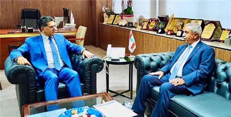 سفير بلادنا يبحث مع وزير الاعلام اللبناني مستجدات...