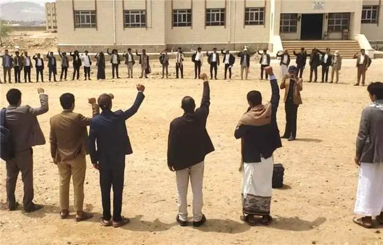الحوثيون يكثّفون عسكرة الجامعات والتعبئة بين الطلاب