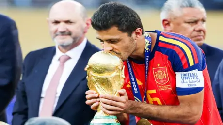 باريس سان جيرمان يدخل سباق التعاقد مع رودري نجم ما...
