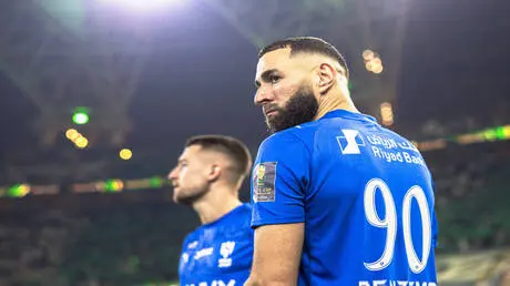 بعد مغادرة معسكر النمسا.. بنزيما يضع "الهلال السعو...